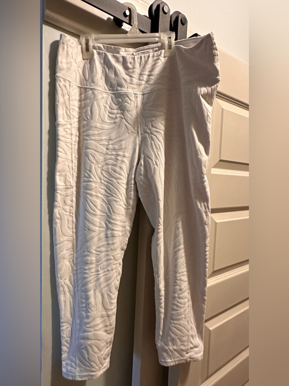 Lilly Pulitzer White Quilted Textured Leggings